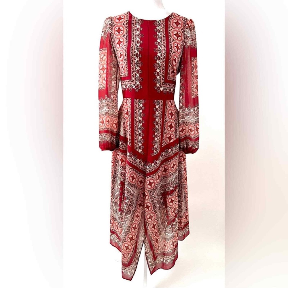 Vince Camuto Medallion print maxi dress - Picture 6 of 11